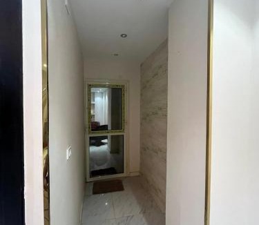 Pyramids Gardens Apartment | شقه ساحرة بجوار أهرامات الجيزة مثالية للعائلات والأزواج والعُزّاب منفردين