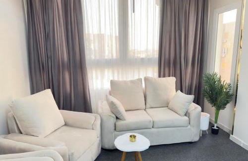 Obour City Apartment | شقة مودرن هادئة في الترفيهي - موقع مميز