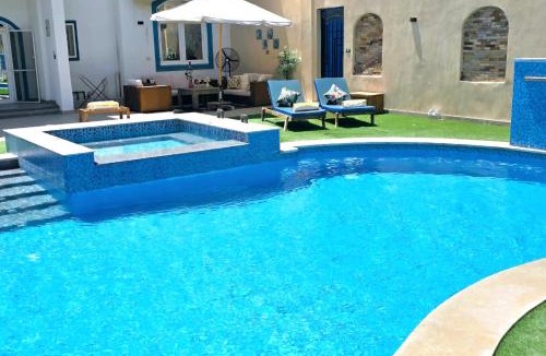 Al Ahyaa Villa | Luxury Royal Blue Family Villa 8pers private pool