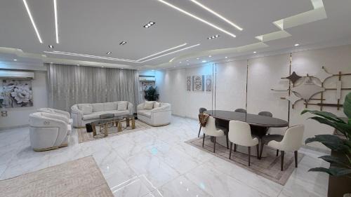 Agouza Apartment | 3BR Elegant City Apartment Mohandessin Central