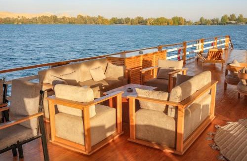 Nile River Luxor Boat Rental | SWAN DAHABIYA Luxury Boutique Nile Cruise - Every Friday from Aswan for 3 nights & Every Monday from Luxor for 4 nights