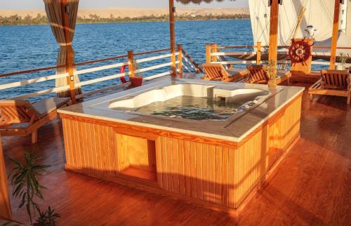 Nile River Luxor Boat Rental | SWAN DAHABIYA Luxury Boutique Nile Cruise - Every Friday from Aswan for 3 nights & Every Monday from Luxor for 4 nights