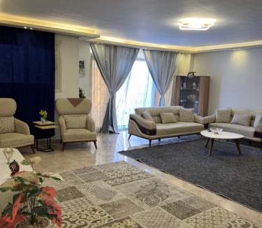 Old Cairo Apartment | شقة علي النيل