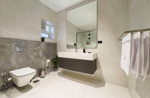 Sheikh Zayed City Villa | Luxury Family Villa with Private Pool in Sheikh Zayed Khan