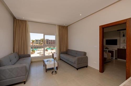Corniche Road-Dahar Resort | Sunny Days El Palacio Resort & Spa