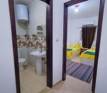 Al Duqqi Apartment | Hi apartment