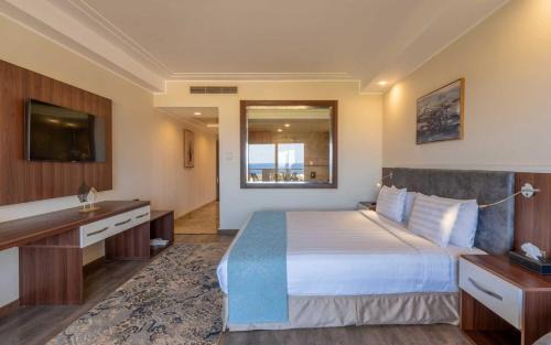 Makadi Bay Resort | SRNTY Sea Reef - Ex Serenity Alpha Beach