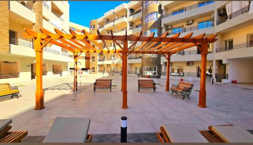 Al Mamsha El Seyahi Resort | Luxury Studio Pool & Free Private Beach, Close to Airport