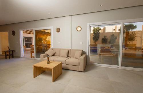 Al Ahyaa Hostel | Family Nexus Hotel - Carefree