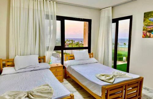 Al-Manasrah Resort | بورتو سعيد صف اول First Home