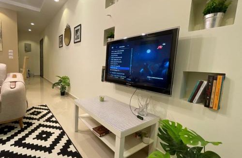 Sheikh Zayed City Apartment | The Address Modern apartment