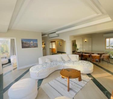 Downtown Cairo Apartment | Nilefront Elegance Apartment Between Zamalek & Downtown