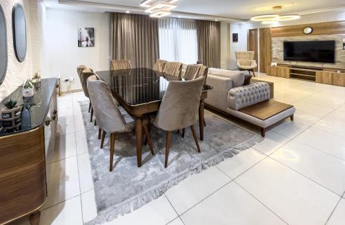 Heliopolis Apartment | Calm & Classy 2BR - 5 min to Airport