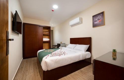 Qena Hotel | Elyasmene