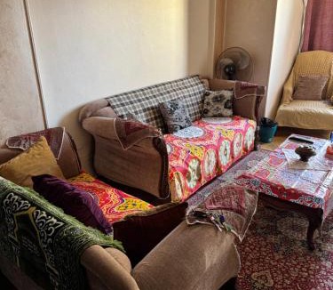 Port Said Apartment | شقة 2 غرفة كبيرة ترى البحر مباشر مكيفة وسط المدينة بورسعيد