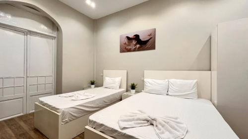 Qasr an-Nil Apartment | charming studio