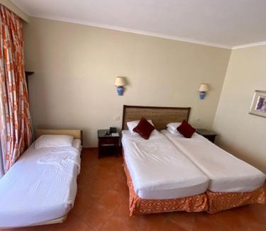 Marina El Alamein Hotel | فندق بورتو مارينا - غرفة فندقية بخدمة فندقية