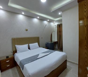 Kafrat al Jabal Hotel | Regent Pyramids View