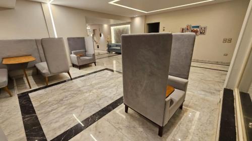 Sheikh Zayed City Apartment | Royal Elegance Room