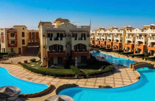 Zafarana Hotel | La sirena double room with mountain view, Families and couples only, Extra of 180 Egyptian pounds per adult person per stay ,to be paid to the resort