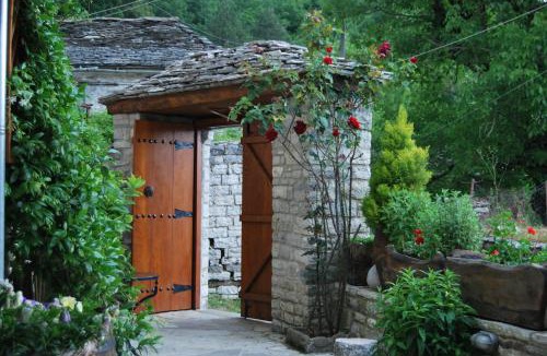 Zagorohoria House | Tritoxo Guesthouse