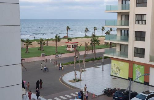 Al-Manasrah Apartment | شاليه على البحر بورتوسعيد First Home