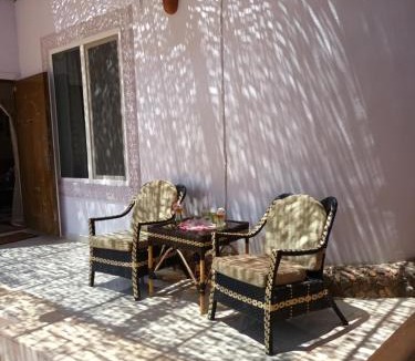 Al Ahyaa House | Rum i villa med pool