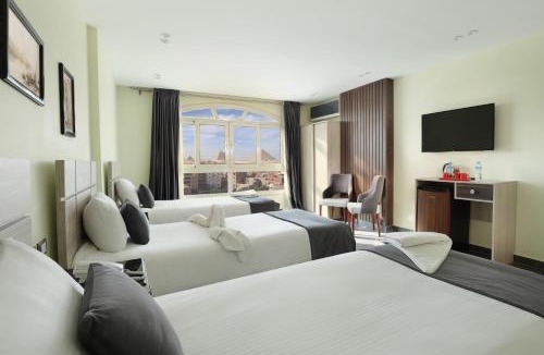 Kafrat al Jabal Hotel | Brothers Pyramids View