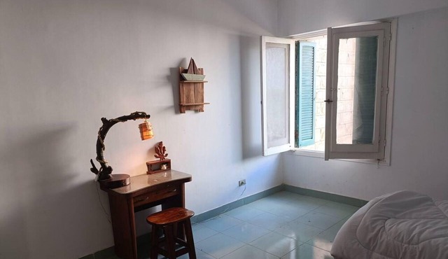Spacious 5-bed House in Alamein With Large Garden