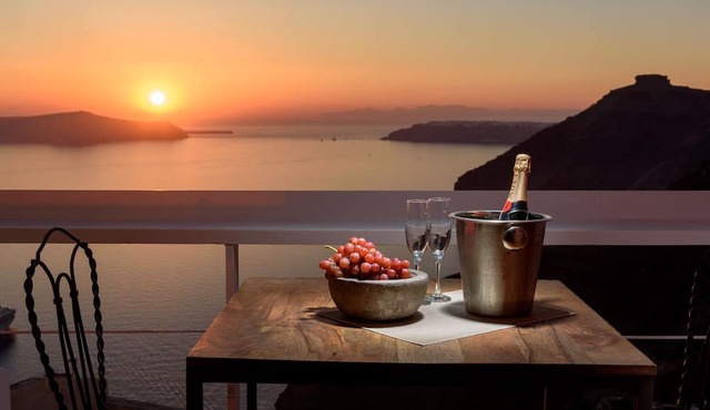 Aria Suites in Santorini