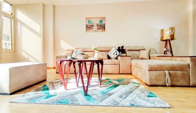 Garden City Apartment in Downtown Cairo in Cairo