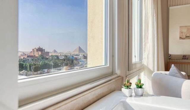Mazar Pyramids Hotel in Giza