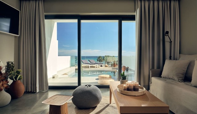Oceanis Luxury Suites in Zakynthos