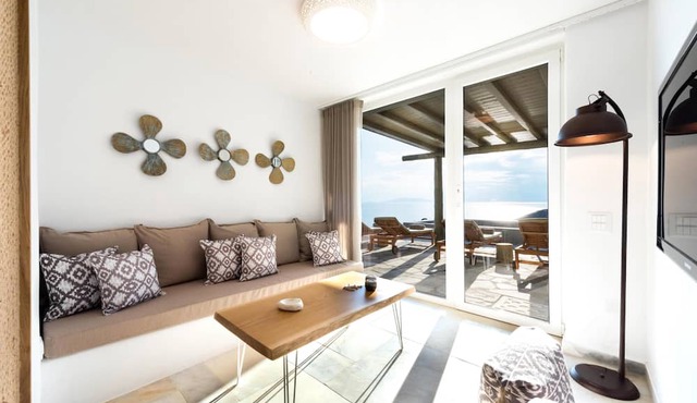 Vathi Bleu Private Villas in Tinos
