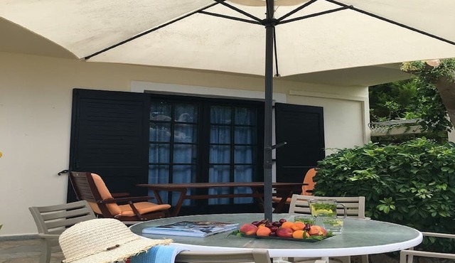 Kokkini Hani: Lovely Studio 1-3 persons, 150 meters from the sandy beach. in Kokkini Hani
