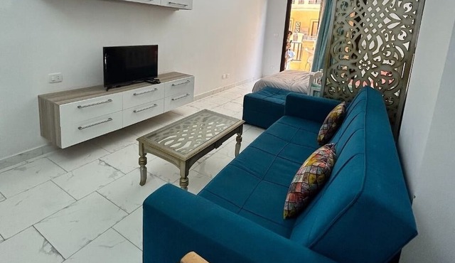 Charming 2-Bedroom Chalet in Hurghada with AC, WiFi & Beach Access in Hurghada