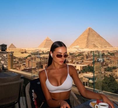 Premium Pyramids BoutiQue With Rooftop Access in Cairo