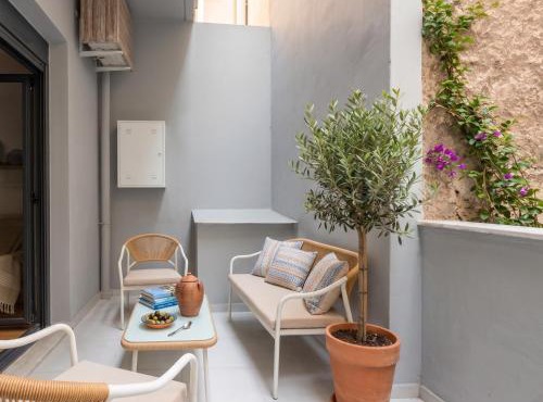 Omian Pearl House Group & Family Residence Pangrati in Athens