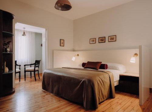 Longchamps l Zamalek l Boutique Hotel with Breakfast in Cairo