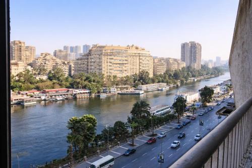 Nilefront 3BDR Apartment with Panoramic Views l Agouza in Cairo