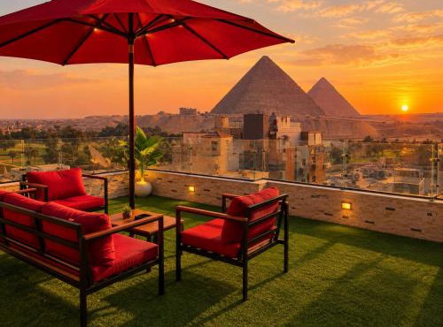 Pyramids First Row Luxury stay & tours in Cairo
