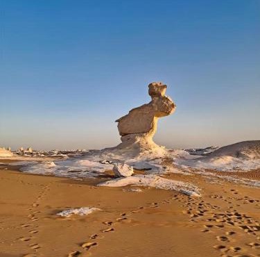 White desert overnight in Bawiti