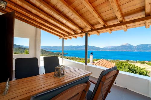 Horizon view Stone retreat -Methana in Platanakia