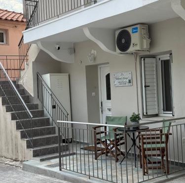 Anieza's House in Steni Dirfyos