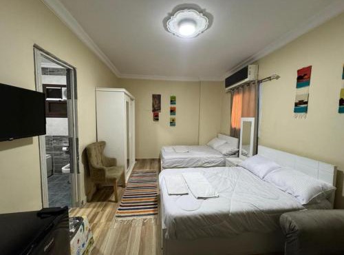 Flamingo Guest House in Zāwiyat al Amwāt