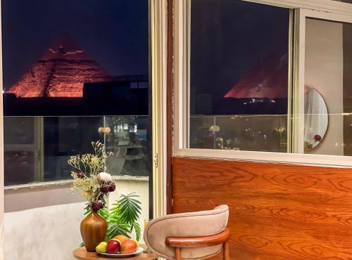 pyramids palace view