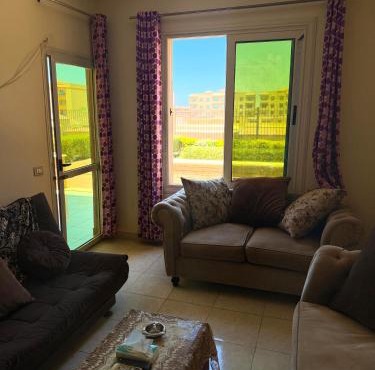 Modern 2-Bedroom Chalet in Orlando 2 Aqua Park Resort in Ain Sokhna