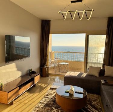 Luxury Apartment Saba Basha direct Sea view in Alexandria