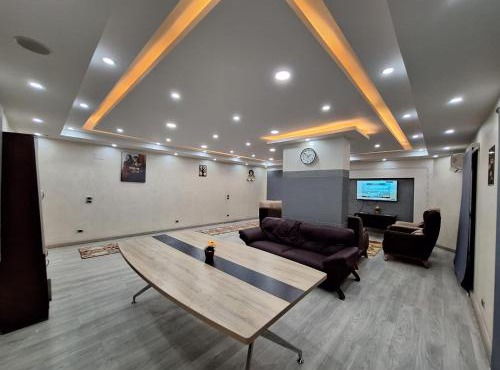 إقامة راقية في عباس العقاد شقة فندقية بغرفتي نوم تكييف كامل واي فاي سريع تشطيب فاخرة in Cairo