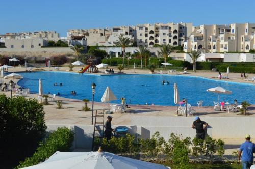 Pool View Chalet in El Alamein